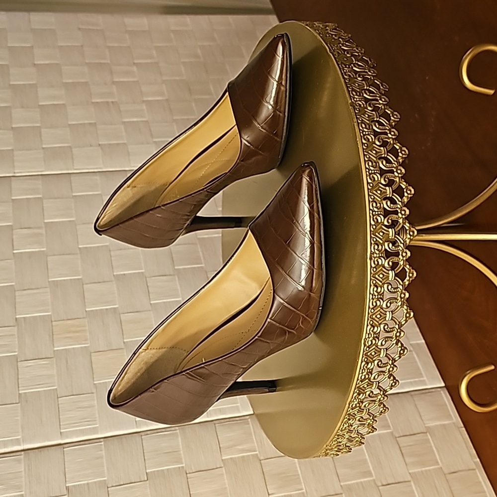 Beeeautiful brown croc-like pumps, cozy Alfani StepNFlex insoles - size 7.5